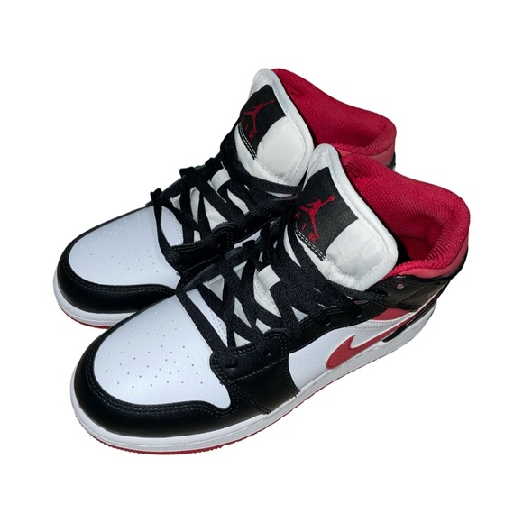 Jordan 1 Mid - Gym Red Black White (GS) - Picture 4 of 9